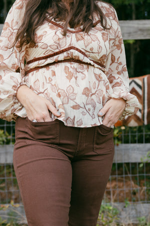 PATCH POCKET JEANS