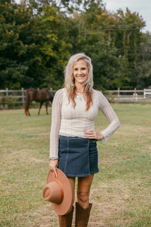 BUCKLE MINI SKIRT