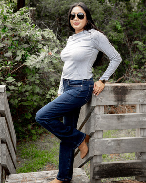 JUDY BLUE MID-RISE STRIAGHT JEAN