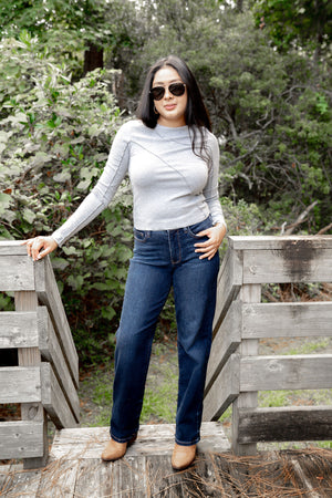 JUDY BLUE MID-RISE STRIAGHT JEAN